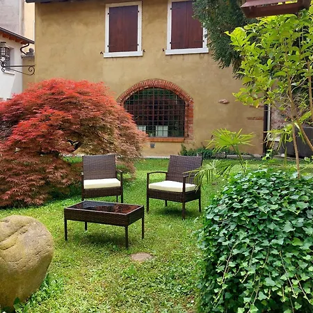 Corte Violeti La Resela Apartment