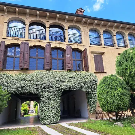Apartment Corte Violeti La Resela